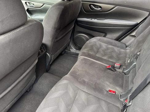 Used 2014 Nissan Rogue SV AWD/4WD image 26