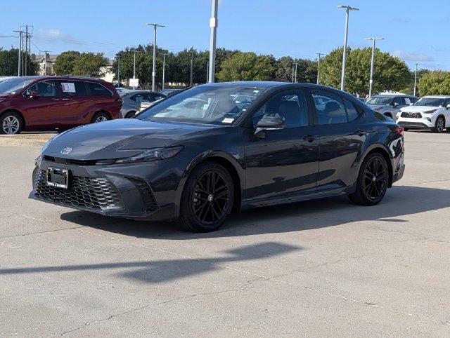 Used 2025 Toyota Camry SE w/ Convenience Package FWD image 10