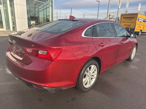 Used 2017 Chevrolet Malibu LT image 6