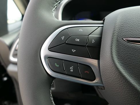 New 2026 Chrysler Pacifica Select FWD image 11