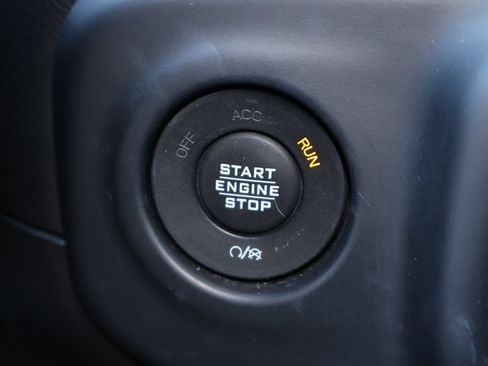 Used 2019 Jeep Wrangler Unlimited Sport AWD/4WD image 16