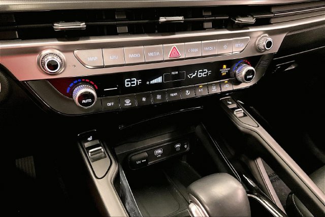 Used 2025 Kia Telluride S FWD image 29