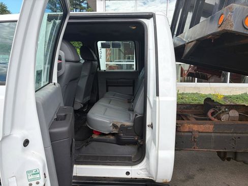 Used 2016 Ford F550 4x4 Crew Cab Super Duty image 35