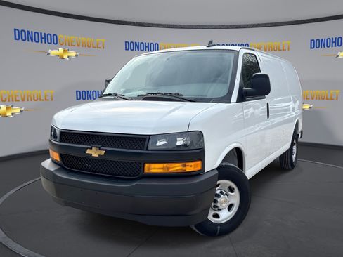 New 2025 Chevrolet Express 2500 1WT w/ Driver Convenience Package image 4