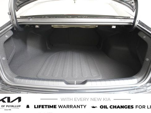 New 2025 Kia K4 LXS image 19