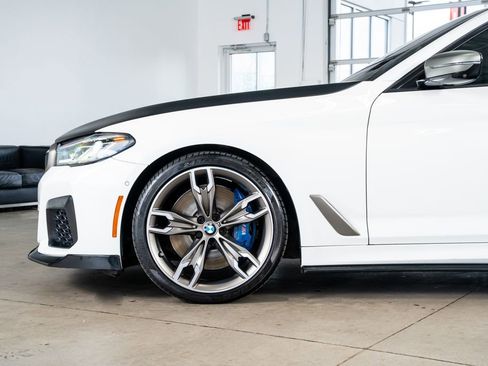 Used 2021 BMW M550i xDrive w/ Premium Package image 9