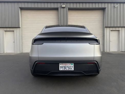 Used 2026 Tesla Model Y 2WD image 7