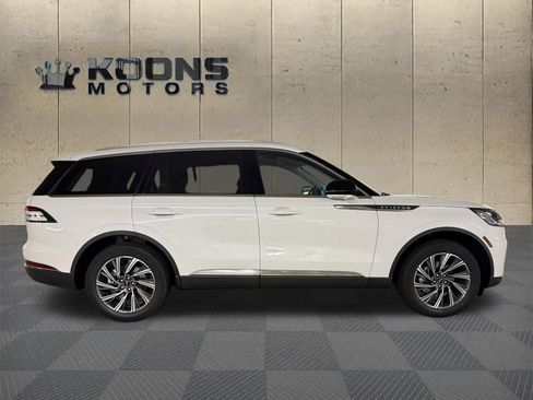 New 2026 Lincoln Aviator AWD image 5