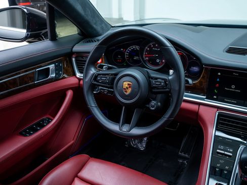 Used 2022 Porsche Panamera Turbo S Executive AWD/4WD image 13