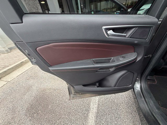 Used 2020 Ford Edge Titanium w/ Equipment Group 301A FWD image 15