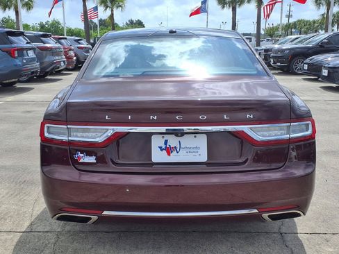 Used 2017 Lincoln Continental Reserve w/ Climate Package AWD/4WD image 6