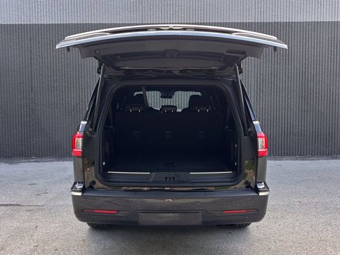 Used 2021 Lincoln Navigator L Reserve AWD/4WD image 21