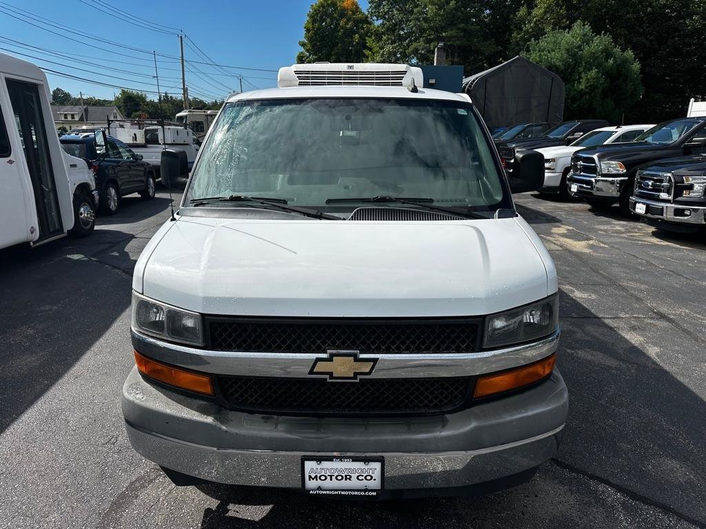 Used 2020 Chevrolet Express 2500 w/ Driver Convenience Package RWD image 7