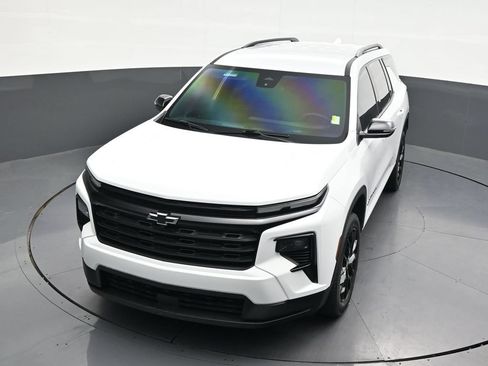 Used 2025 Chevrolet Traverse LT w/ Midnight/Sport Edition FWD image 23