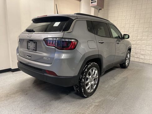 Used 2022 Jeep Compass Latitude image 46