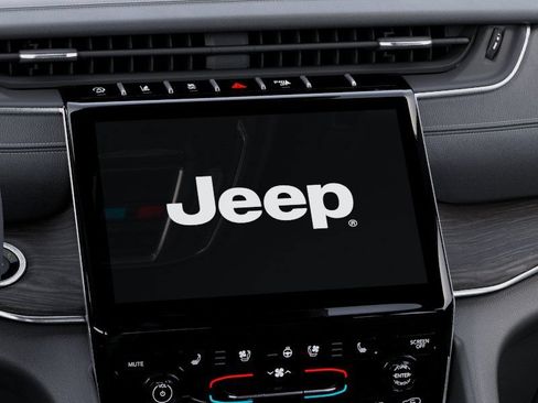 New 2025 Jeep Grand Cherokee Overland w/ Adv Protech Group III AWD/4WD image 19