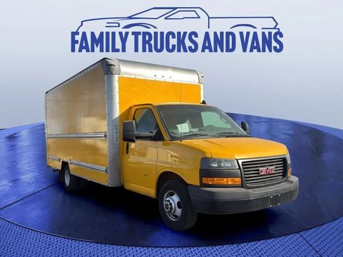 Used 2018 GMC Savana 3500 Extended w/ Driver Convenience Package image 6