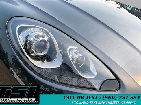 Used 2017 Porsche Macan Turbo AWD/4WD image 29