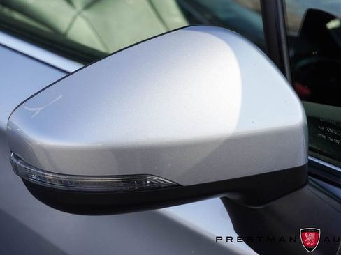 Used 2021 Subaru Impreza 2.0i Limited image 4