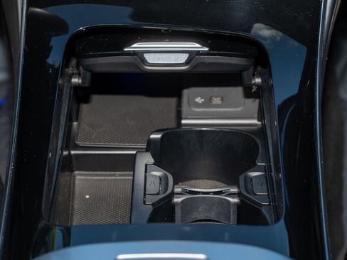 Used 2023 Mercedes-Benz C 300 C 300 w/ Exclusive Trim Package image 24