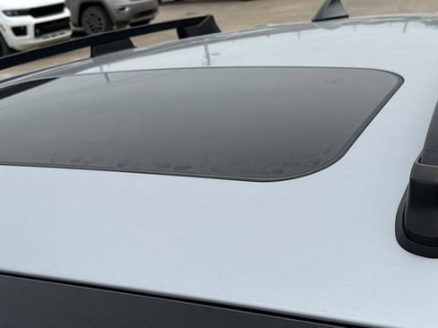 Used 2024 Subaru Crosstrek 2.0i Premium image 13