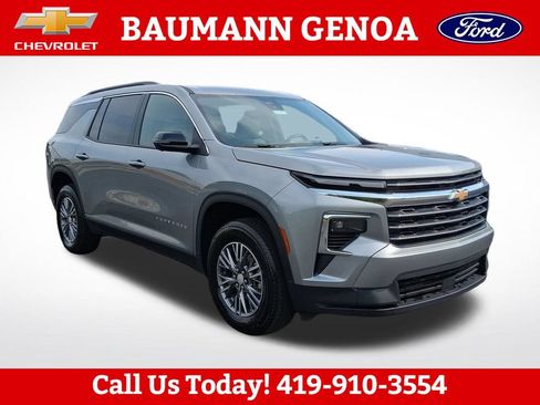 Used 2026 Chevrolet Traverse LT w/ Driver Confidence Package FWD image 8