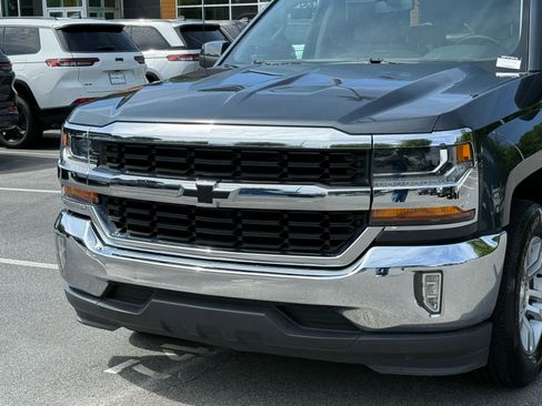 Used 2017 Chevrolet Silverado 1500 LT w/ All Star Edition RWD image 9