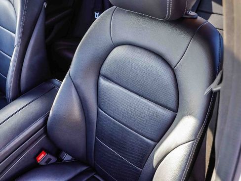 Used 2019 Mercedes-Benz C 300 Sedan image 30