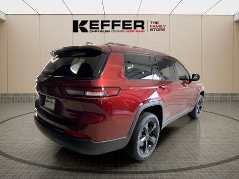 New 2025 Jeep Grand Cherokee L Limited w/ Luxury Tech Group II RWD image 5