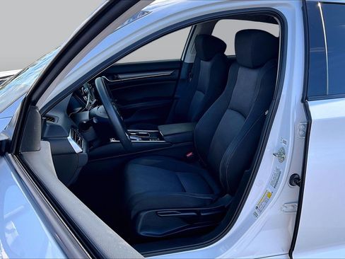 Used 2018 Honda Accord LX image 25