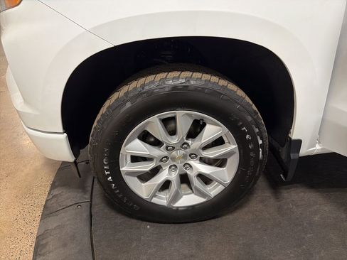 Used 2022 Chevrolet Silverado 1500 Custom image 37