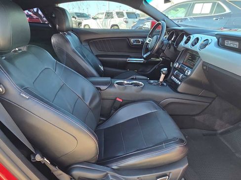 Used 2015 Ford Mustang Premium image 10