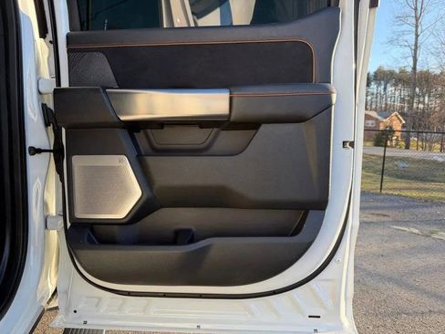 Used 2024 Ford F250 Platinum image 26