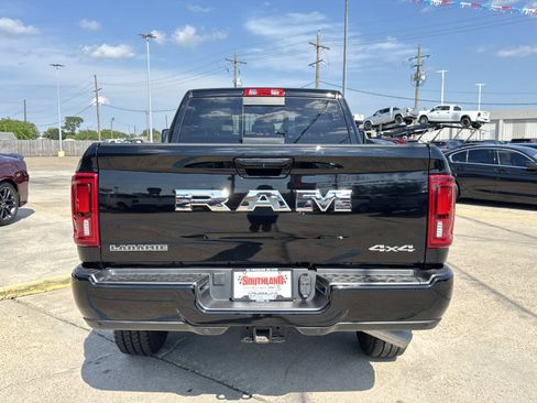 Used 2026 RAM 2500 Laramie AWD/4WD image 6