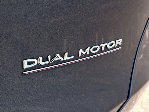 Used 2022 Tesla Model Y Performance AWD/4WD image 24