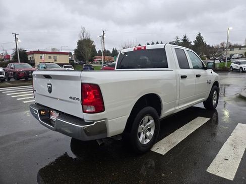 Used 2024 RAM 1500 Classic SLT image 8
