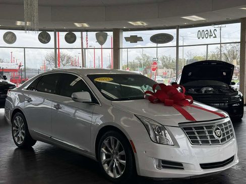 Used 2017 Cadillac XTS Luxury FWD image 1