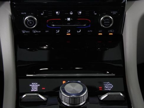 Used 2022 Jeep Grand Cherokee L Overland w/ MOPAR Finishing Package image 23