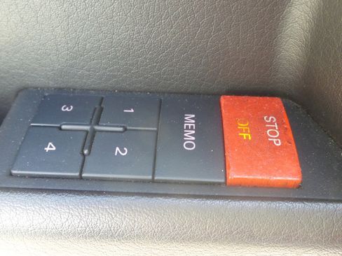 Used 2005 Audi S4 Cabriolet image 39