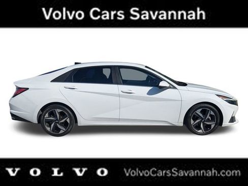 Used 2021 Hyundai Elantra Limited image 3