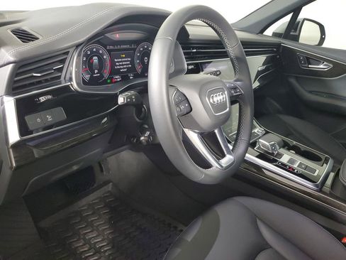 Used 2025 Audi Q7 3.0T Premium AWD/4WD image 23