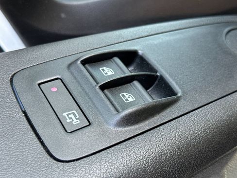 Used 2024 RAM ProMaster 2500 FWD image 11