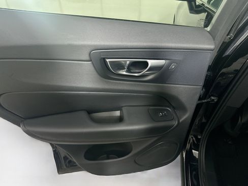 Used 2024 Volvo XC60 B5 Core w/ Climate Package image 26