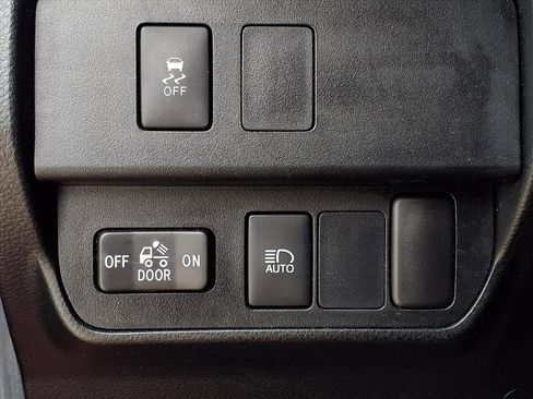 Used 2021 Toyota Tacoma SR image 20