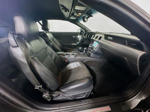 Used 2019 Ford Mustang Premium image 28