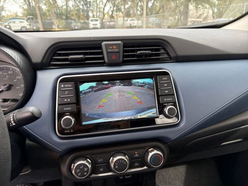 Used 2025 Nissan Versa SV FWD image 17