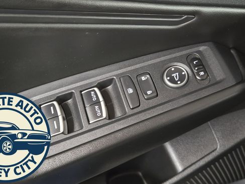 Used 2023 Honda Accord EX image 19