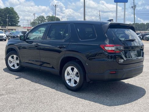 Used 2023 Honda Pilot LX image 5