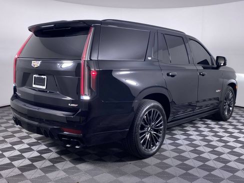 Certified 2024 Cadillac Escalade V w/ Heavy-Duty Trailer Package AWD/4WD image 22