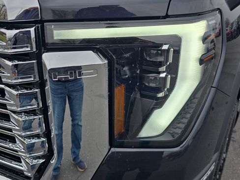 New 2026 GMC Sierra 2500 Denali image 9